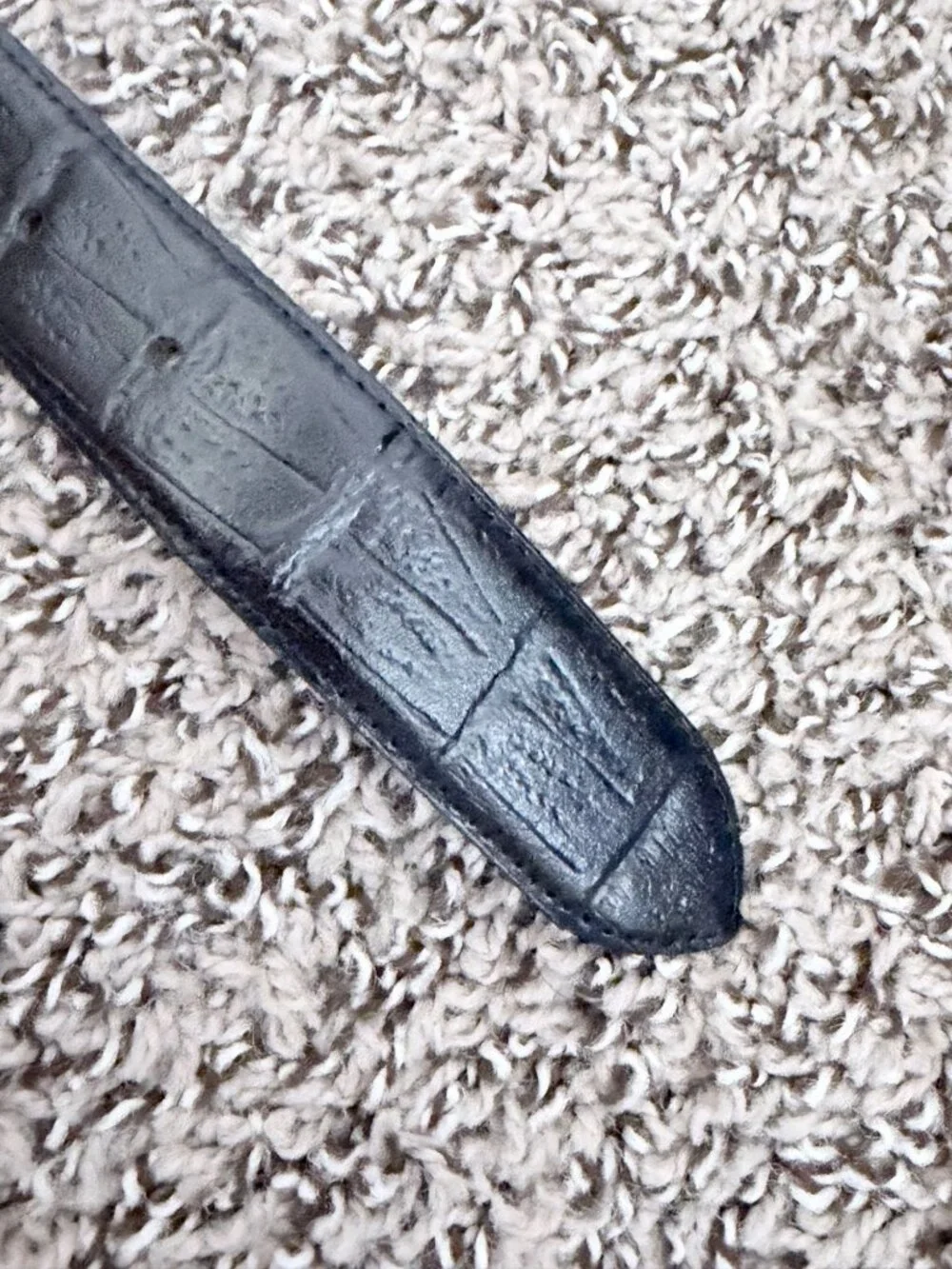 Black Leather Belt With Gold Animal Accents & Textured Design Size Small